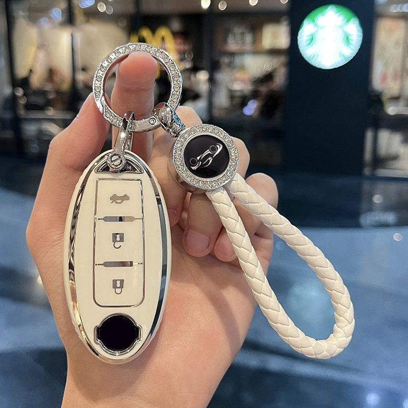 Tpu Car Key Case Cover For Nissan Qashqai X-Trail T32 T31 Juke J10 J11 Kicks Tiida Pathfinder Note For Infiniti Keychain