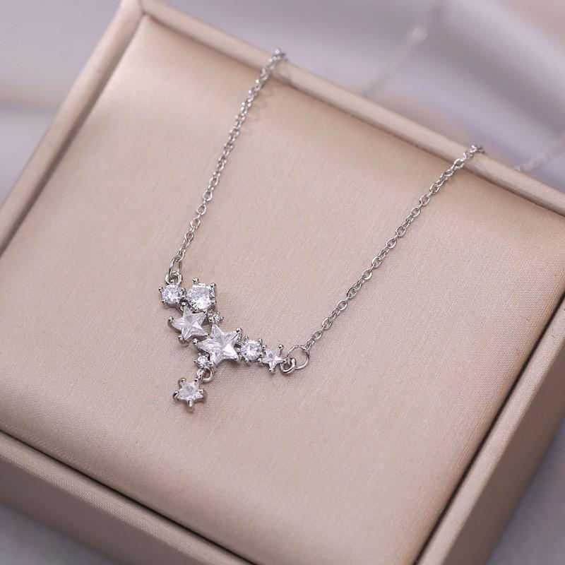 Women's Fashion Heart Pendant Necklace - Elegant, Simple Design, Versatile Clavicle Chain Jewelry
