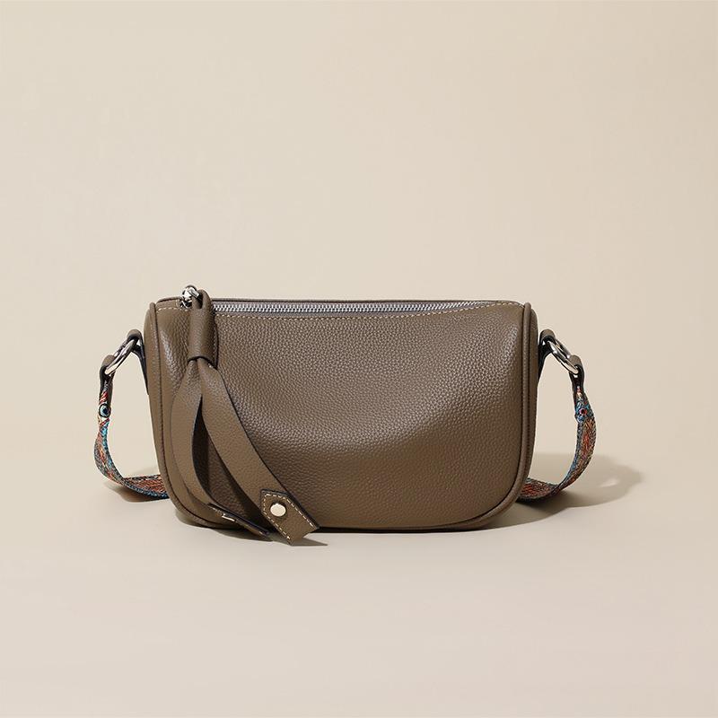 Bag Autumn and Winter Women's Messenger New Leather Women's Bag Underarm Bag Versatile Pillow Bag Shoulder Bag Small Bag