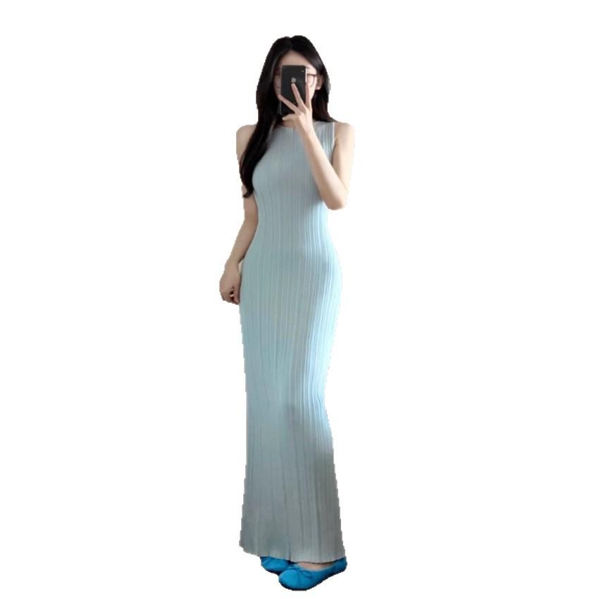Warm as Yuxia's new sexy slim-fitting hip-wrapped long dress, pure desire texture, sleeveless waist-closed knitted dress for women