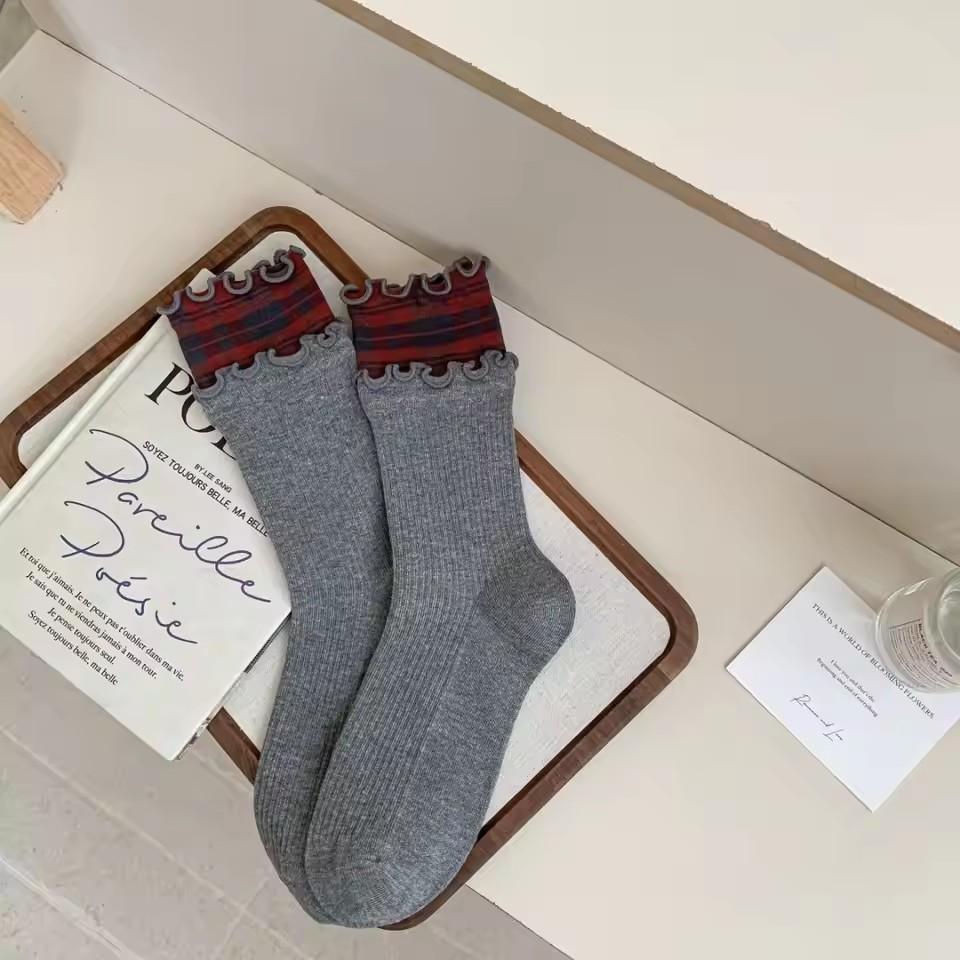 1 Pair Women's Socks Korean Plaid Retro Simple Versatile Curled Edge Mid Tube Socks Comfortable Breathable Socks