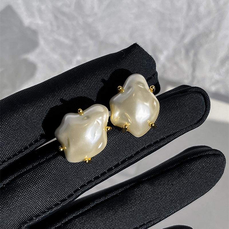 New Elegant French Baroque Pearl Earrings Korean Fashion Jewelry For Woman Girls Exquisite Unusual Accessories