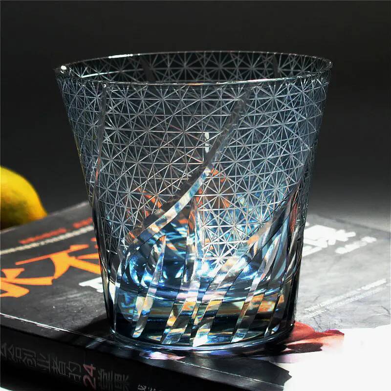 Kostengünstigster Edo Kiriko Glas Handgeschnitzt Farbiges Kristall Whiskeyglas Weinglas Weinkelch Feines Trinkgeschirr Holz Geschenkbox 260ml