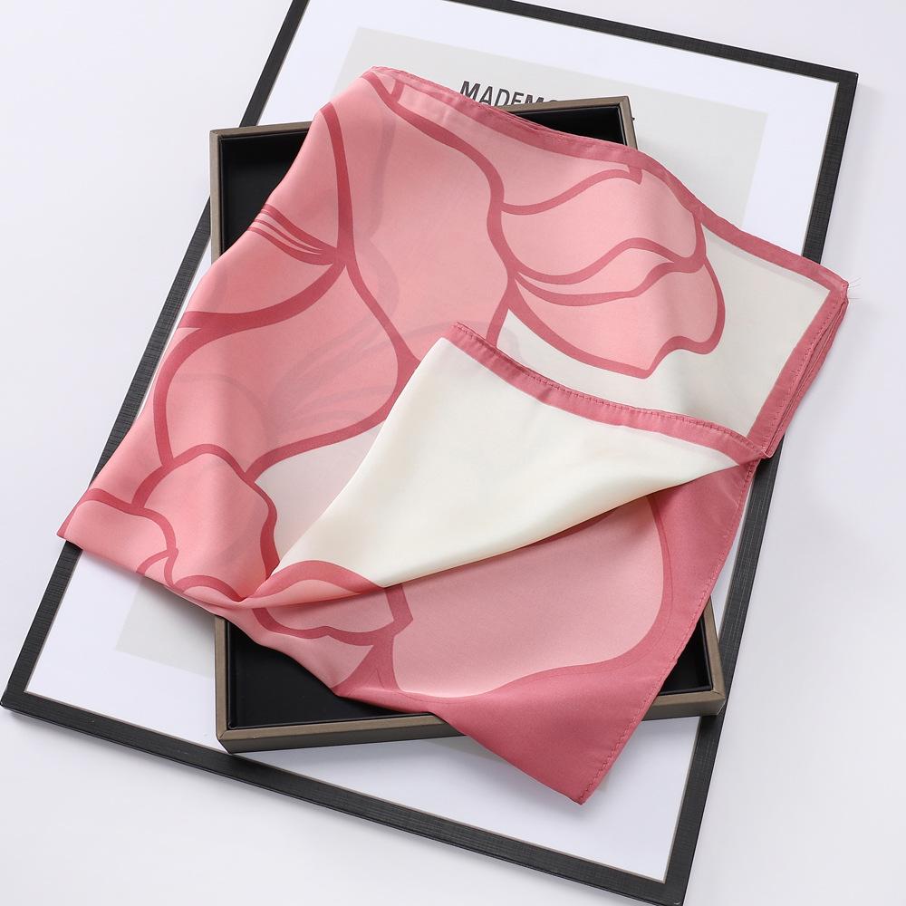 New Spring Travel 70 Small Silk Scarf Imitation Silk Square Scarf Women's Fashion Chain Small Scarf High Grade Scarf