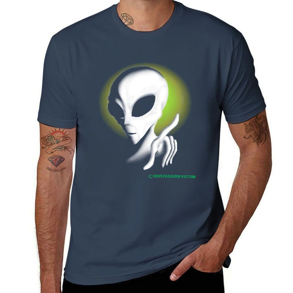 1995 Alien Vintage Glow In The Dark Fashion Victim Tshirt Simple Print Design Tshirt