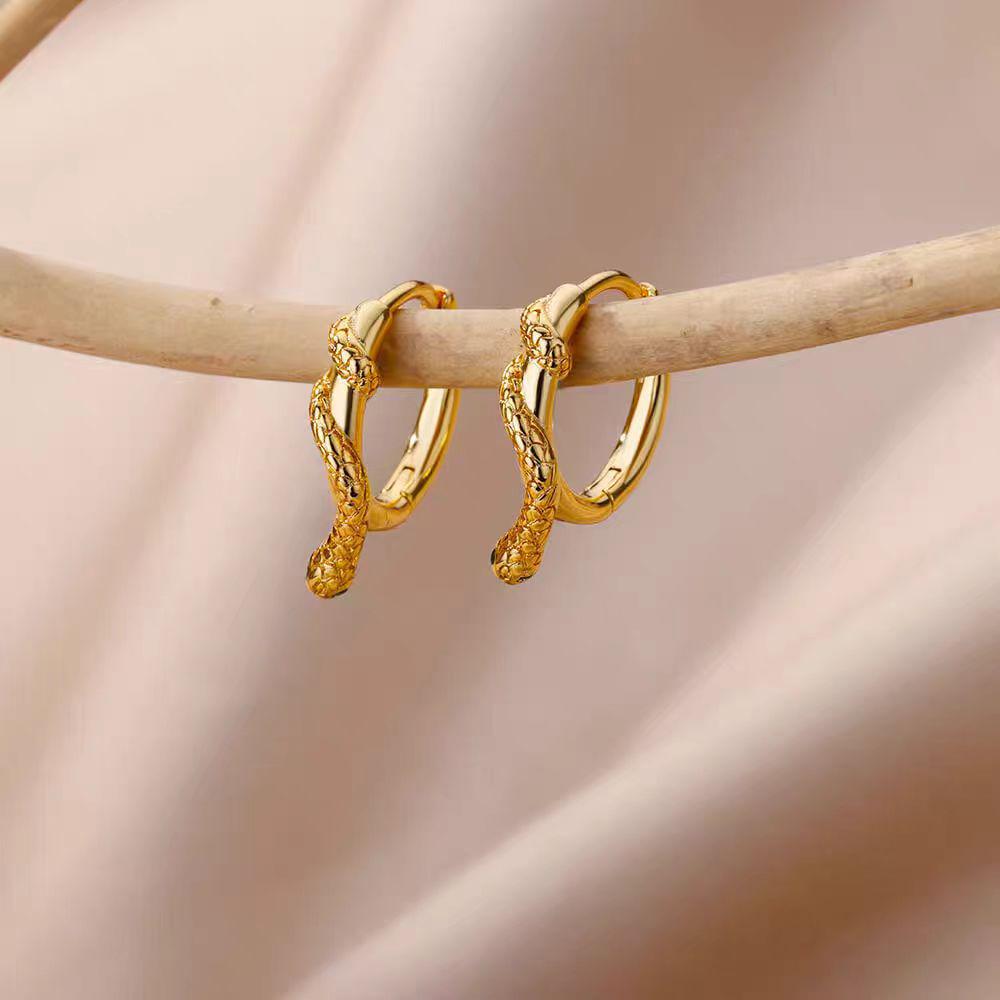 18K Gold Light Luxury European & American Minimalist Earrings for Women