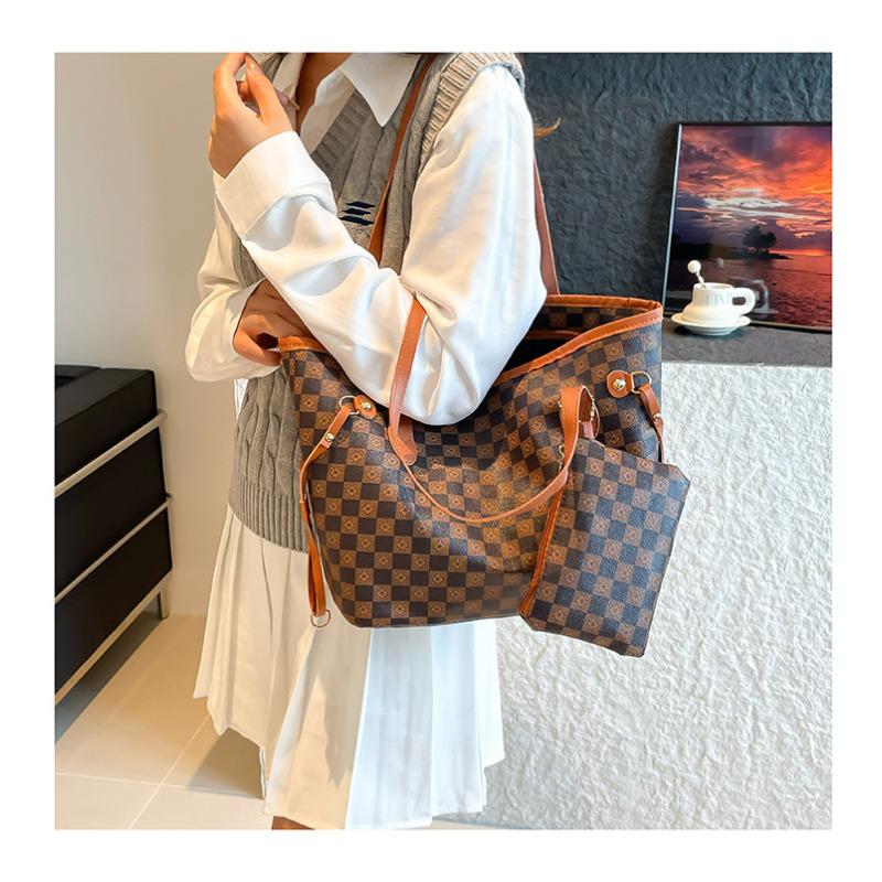 Vintage High Aesthetic Tote Bag New Large Capacity Printed Shoulder Handbag Retro Casual Faux Leather Commuter Purse