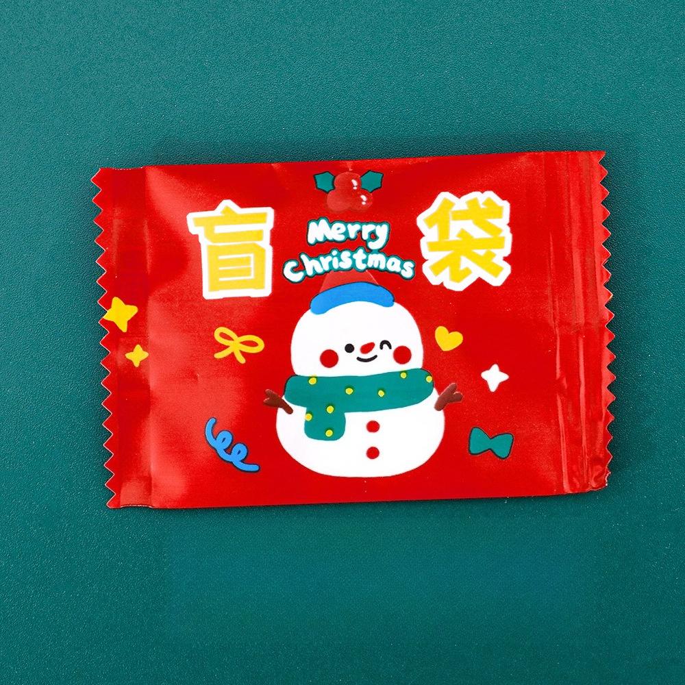 

Xmas Keychains Blind Bags Enamel Santa Claus Wreath Keyrings Keychains Festival Gifts designed for Women Men Handbag Charms Pendants 1PC
