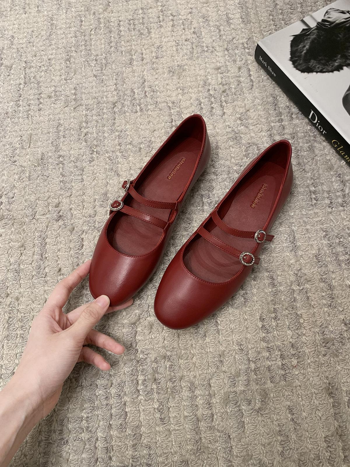 

Cowhide version grape mother round head double buckle belt Mary Jane shoes women s commuter low heel flat sole shoes ladyshoes high heels 34