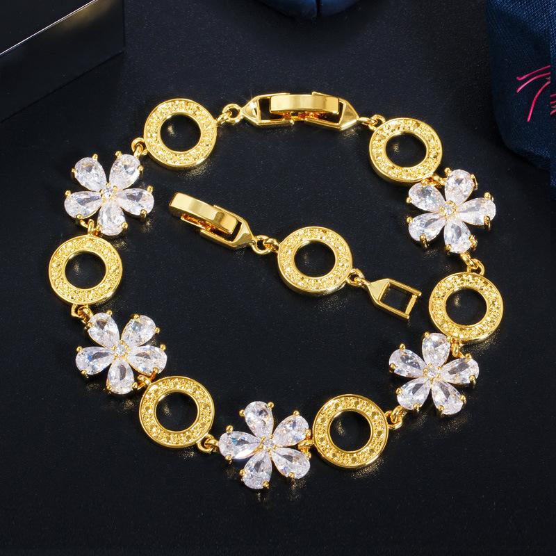 S0170 Simple Creative Hollow Circle Flower Bracelet 3A Zircon Jewelry