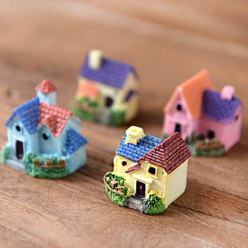 Charming Resin Mini House Villa For Enchanting Micro Landscape Decoration Craft