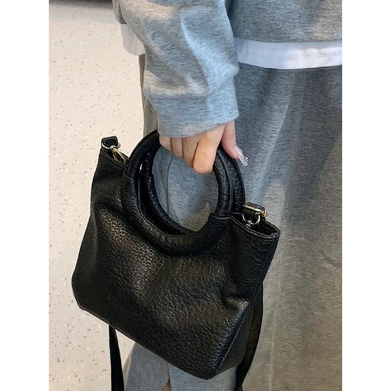 

Сумка для девочек Корейская версия сумки-кольца Модная мягкая кожаная плиссированная сумка-облако на одно плечо Женская сумка через плечо Новый тренд