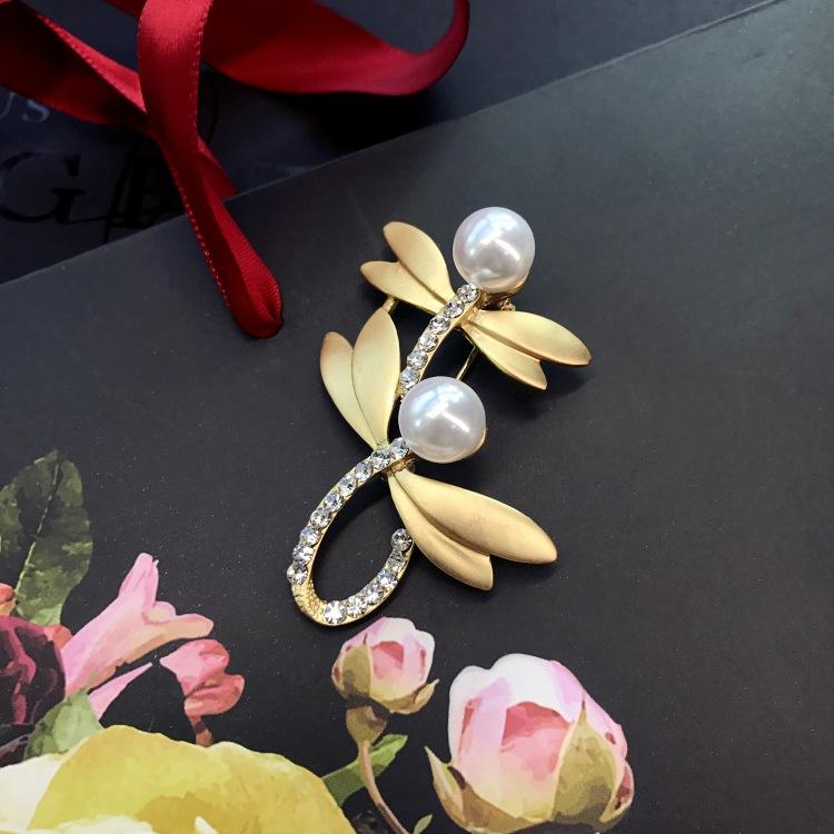 Fashion temperament dumb gold brooch corsage women's suit jacket sweater coat pin crystal high-end accessories