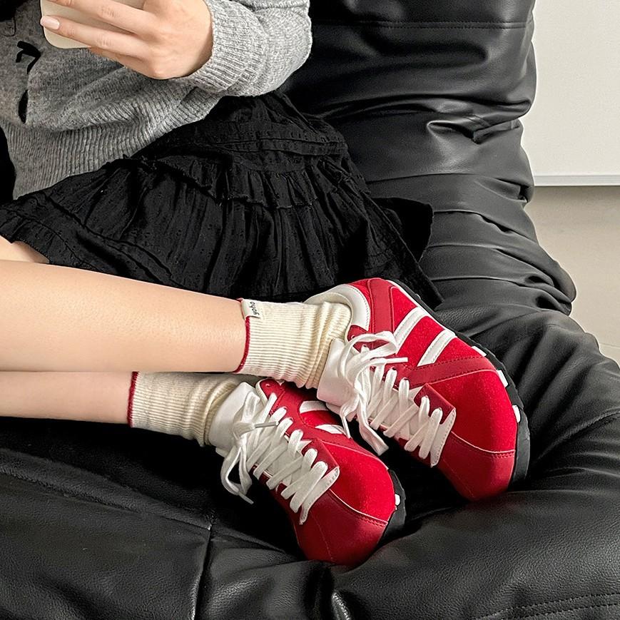 American trend popular red retro flat-bottomed German training shoes women's 2025 new spring versatile Forrest Gump sports shoes