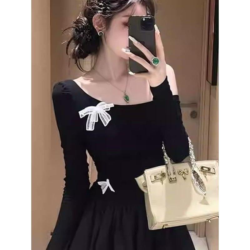 Xiaoxiangfeng black off-the-shoulder bow dress women's spring new unique and beautiful waist and thin short skirt