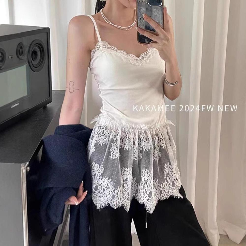 

Женская осенняя хлопковая многослойная майка с кружевным подолом и нагрудной накладкой One Size чёрный