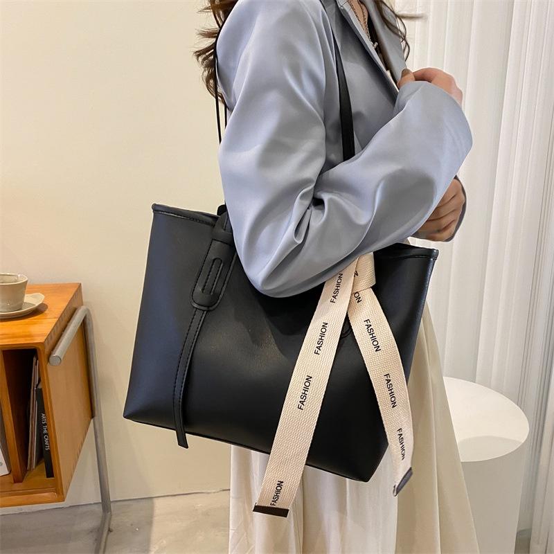 Large Capacity Women's Bag 2022 Spring New Fashion Trend Color Block Tote Bag Casual Shoulder Bag