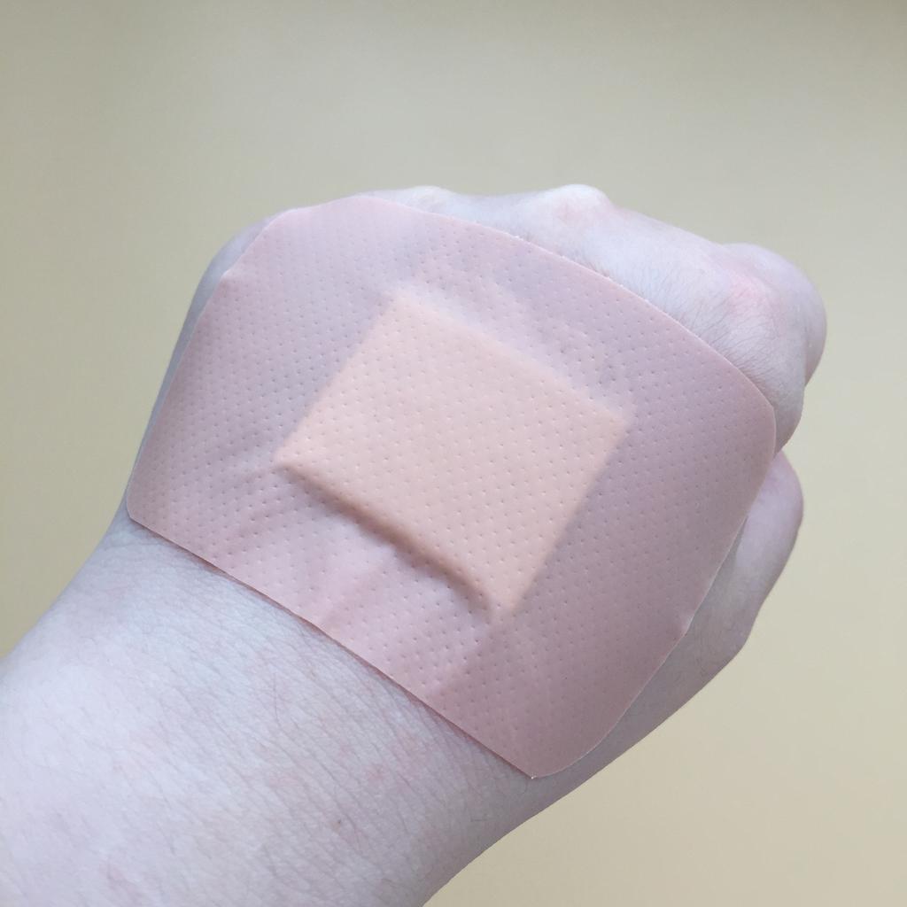 10pcs/set Waterproof Band Aid Skin Patches Breathable Wound Dressing Plasters for Children First Aid Adhesive Bandages