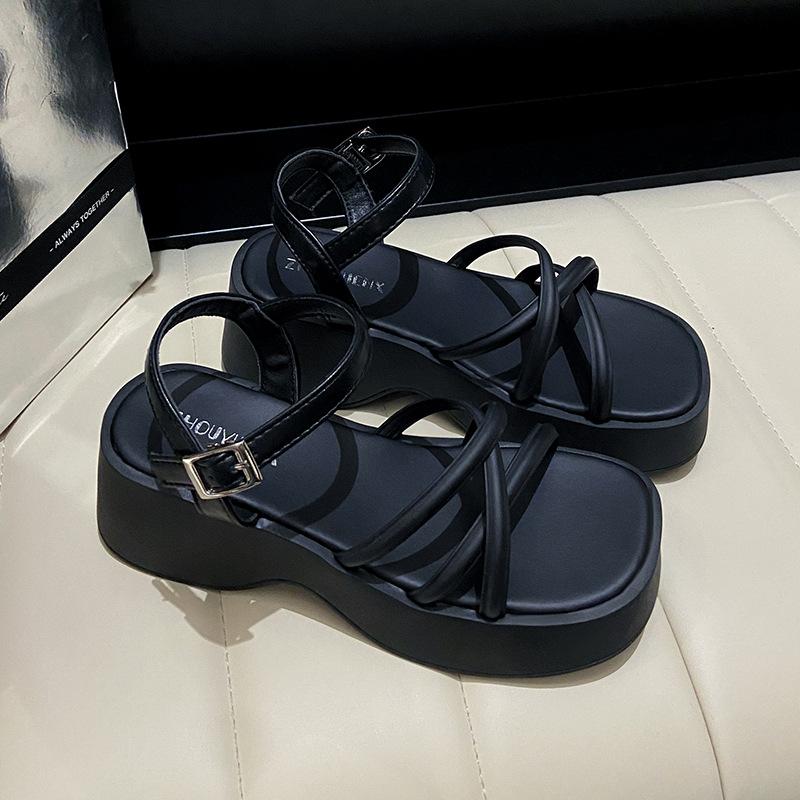 Versatile Summer Roman Shoes Outerwear Skirt Sandals Women's Platform with Super Fire Internet Celebrity New Word Small Man 2025