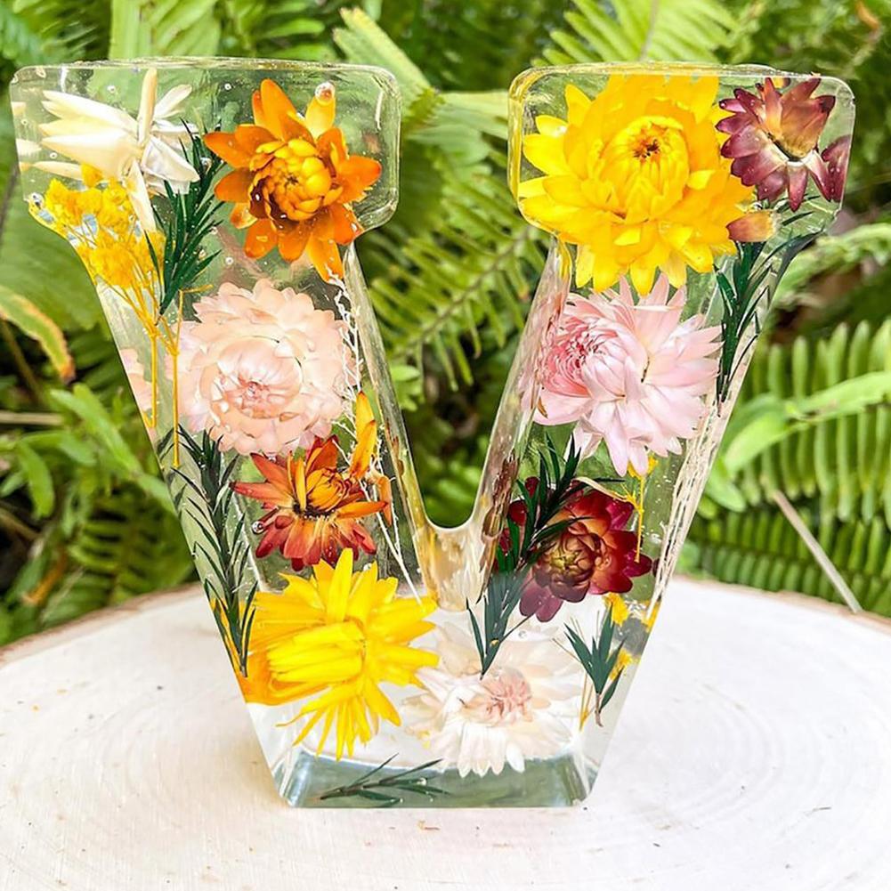 Floral Letter Night Light Alphabet Letter LED Lights Luminous Number Lamp Decorative Resin Lamp With Initial Letter & Dry Flower
