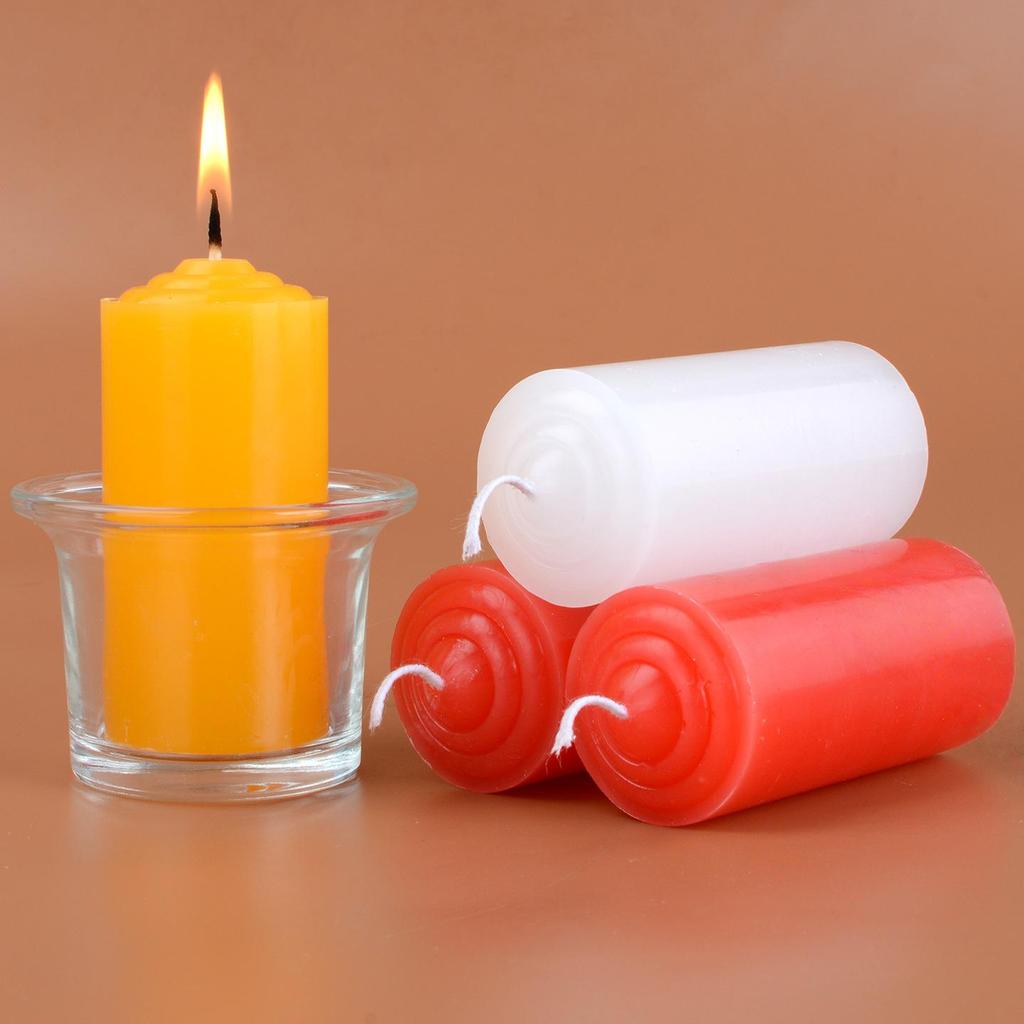 Smokeless Odorless Red Cylindrical Candle: Thick, Short Design for Home Lighting and Decor