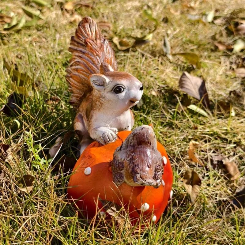 Garden Squirrels Bird On Mushroom Statues Resin Animal Figurines for Outdoor Lawn Garden Decors Table Centrepieces