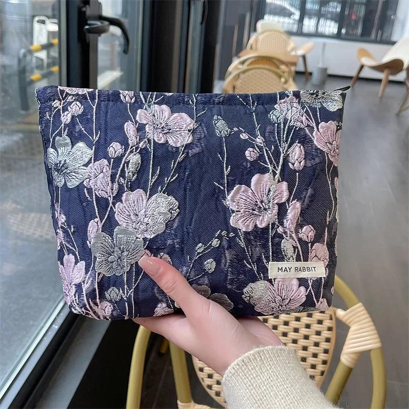 Simple Sweet Pink Flower Embroidered Clutch Cosmetic Bag Makeup Bag Square Canvas Zipper Bag Travel Portable Makeup Organizer