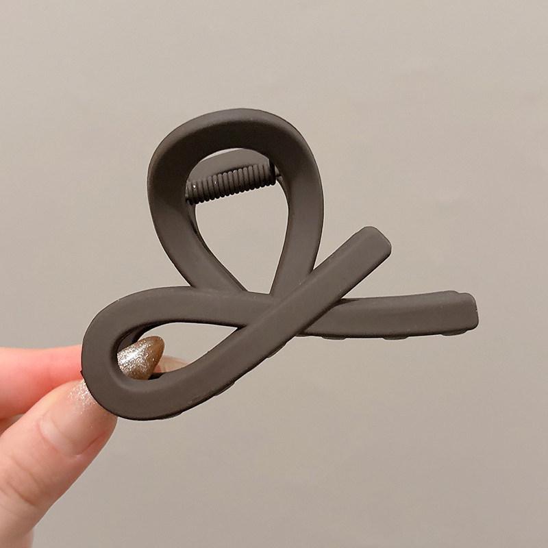 Elegant Large Hair Claw Clip for Thick Hair - High-End Korean Updo Shark Clip