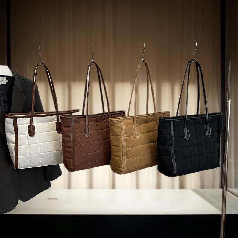 Large Capacity Tote Bag Autumn Winter Fashion Commuter Bag for Ladies Work Shopping Weekend Trip Accessory