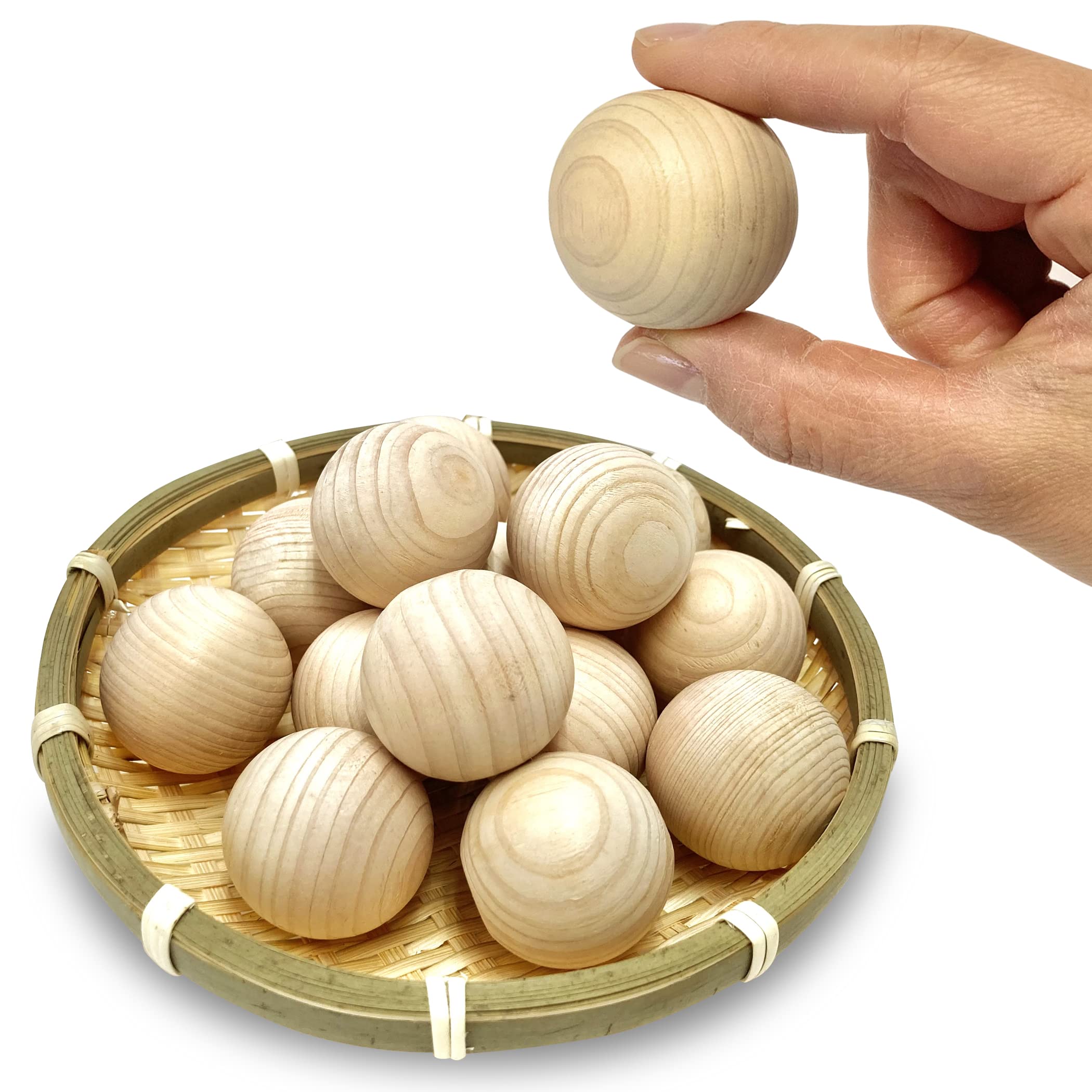 

[Hinoki Cypress Bath Balls] 15 balls, includes a convenient storage strainer. Natural aroma bath balls made of cypress wood. Made in Japan. (1 piece)