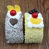 2 Pcs PU Simulation Cream Swiss Roll Dessert Fruit Cake Lifelike Fake Miniature Food Kitchen Decor Refrigerator Sticker(Random)
