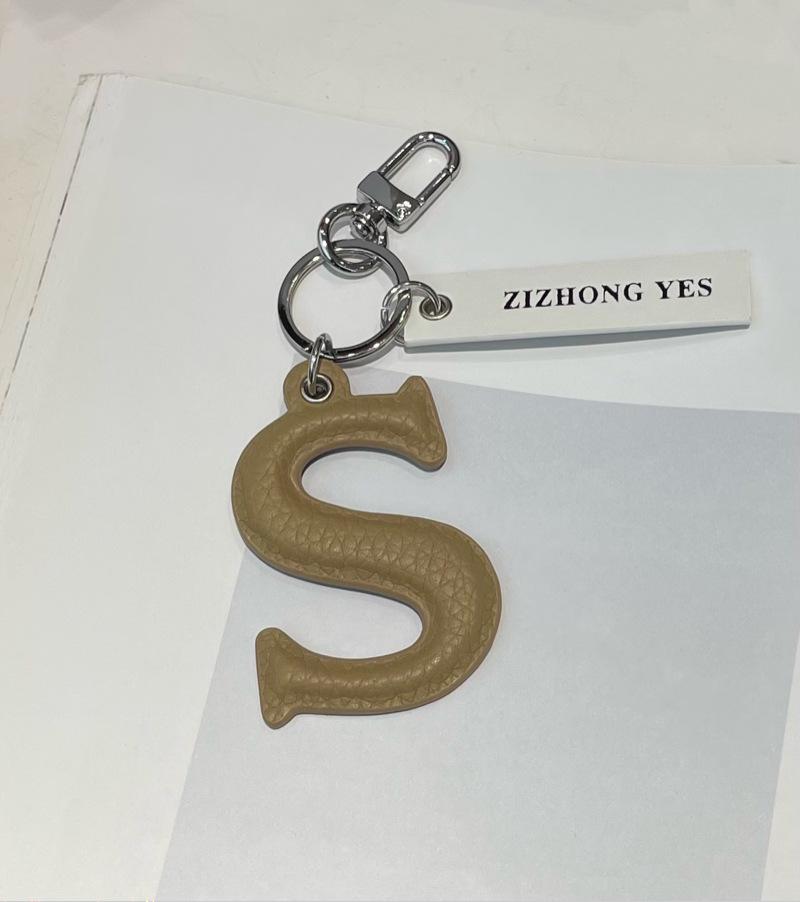 Stilvoller Schlüsselanhänger-Anhänger mit Buchstaben aus echtem Leder für Mädchen