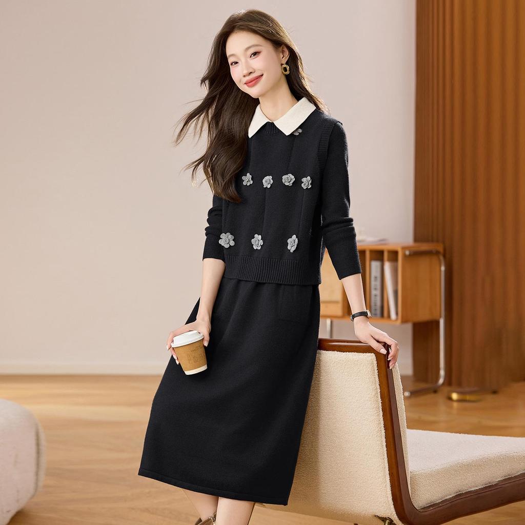 High-End Women's Knit Vest Dress Set with 3D Floral Design - Slimming Two-Piece for Fall/Winter