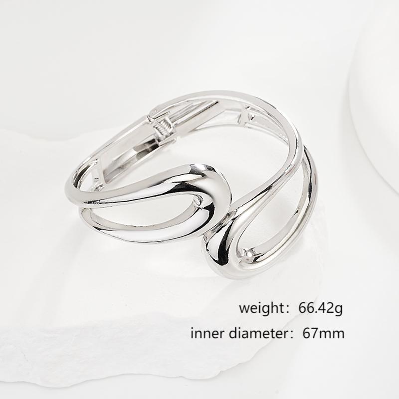 Interlocking Ring Open Bangle - European & American Light Luxury Design for Women