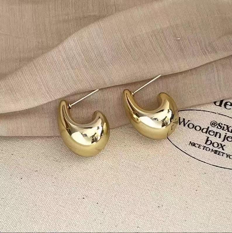 INS Style Water Drop Earrings - Cool, Elegant, European & American Style, Simple Alloy Geometric Design