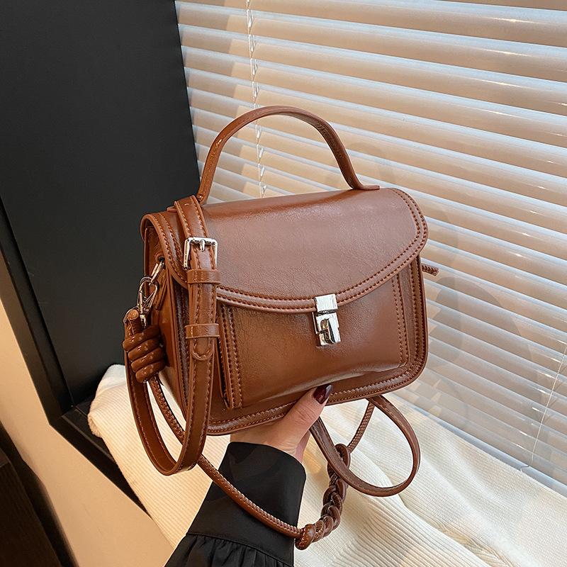 Premium texture small bag women's 2025 new spring and summer popular popular versatile messenger bag fashionable portable small square bag