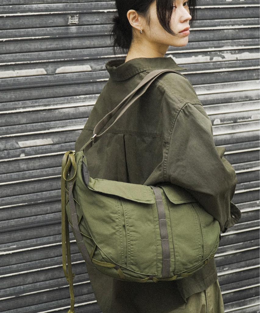 Iugamakaras Taped Shoulder Bag (Khaki)