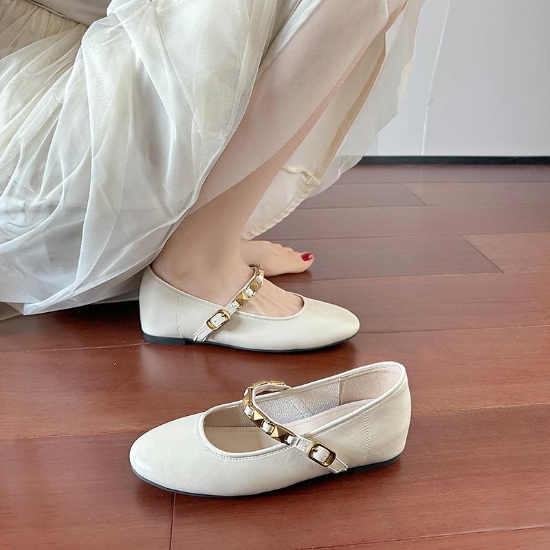 Xiaoxiangfeng Round Head Flat Bottom Mary Jane Women's New Retro Soft Bottom Soft Leather Word with Inner Height Increase Shallow Mouth Single Shoes