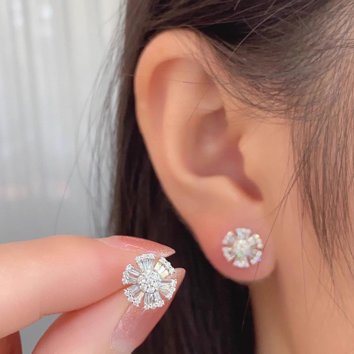 

Серьги-пусеты «Красный лось»: s925 Стерлинговое серебро, Элегантное и Универсальное для Повседневной Носки. Sterling Silver 925