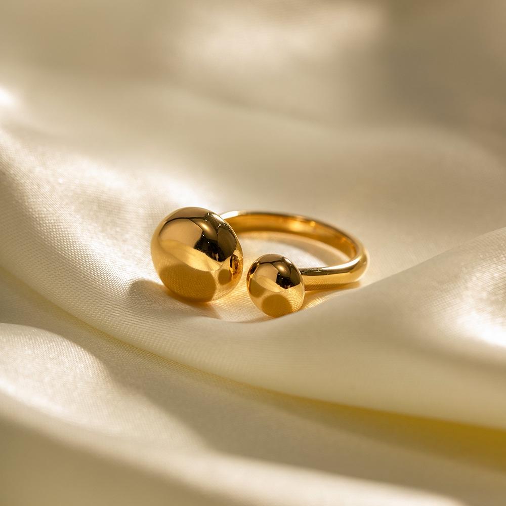 Stylish Ins Wind Cross-border 18k Gold Stainless Steel Round Water Drop Ring No Fading Versatile Stainless Steel Ring