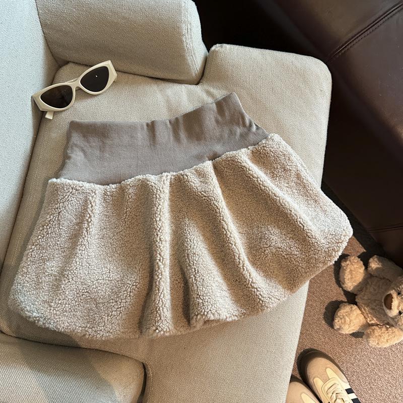 Sweet Style Elastic Waist Slim-Fit Faux Lamb Wool Skirt for Women - Autumn/Winter Short Skirt