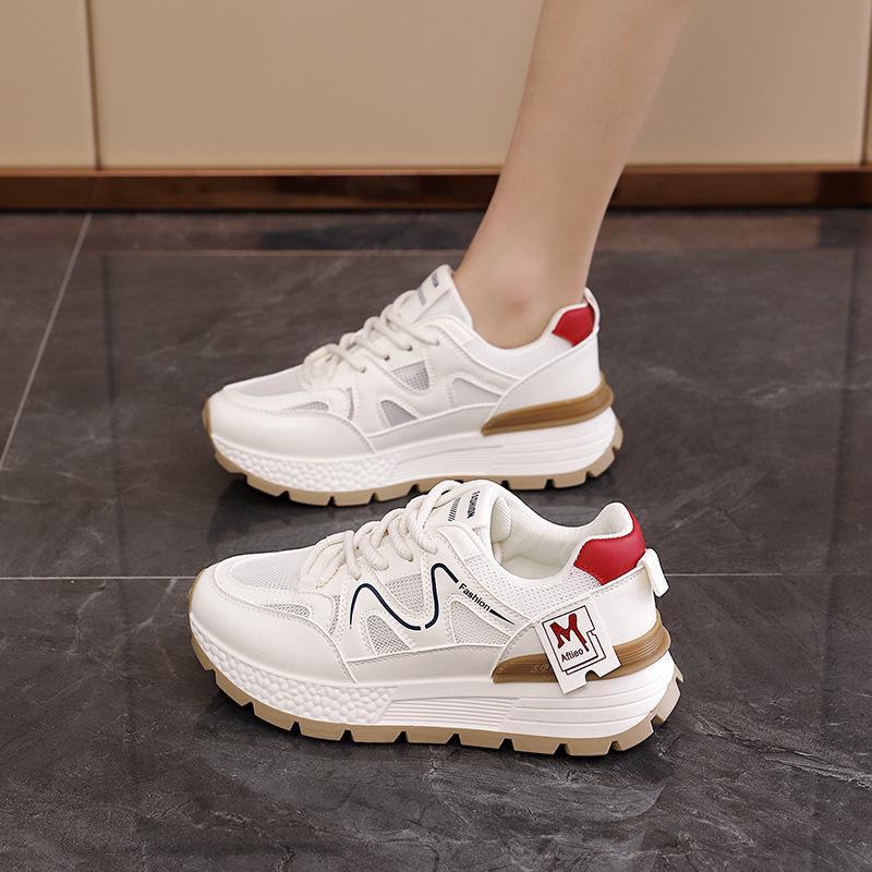 

Обувь Daddy женская 2024 года, новинка лета, интернет-знаменитость, супер-огонь, толстая подошва, ноги, маленькие, для отдыха, спорта, обувь Forrest Gump AD7 35