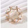 All-Matching Lapel Pins Fashoin Pearls Wreath Brooch Round Pins Elegant Badge Breastpin Decoration Clothes Accessories