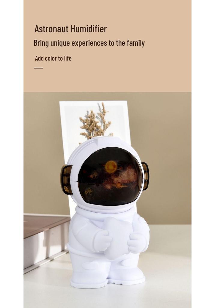 USB-Powered Astronaut Desktop Humidifier - Cute & Compact for Students