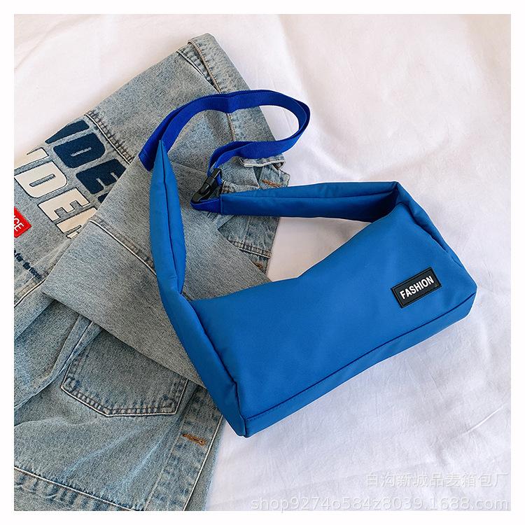 Nylon small bag women's 2025 new casual lightweight messenger bag fashion sports shoulder bag simple commuter bag