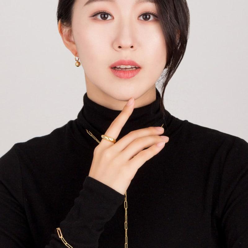 AUGUST ALICE Cubic Hole Oval Chain Bracelet _ Gold