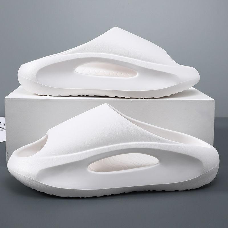 FashionMen slippers 2024 New Slides Summer Luxury Sandals men Outside fashion Casual Beach Breathable Shoes for men Home Slippers