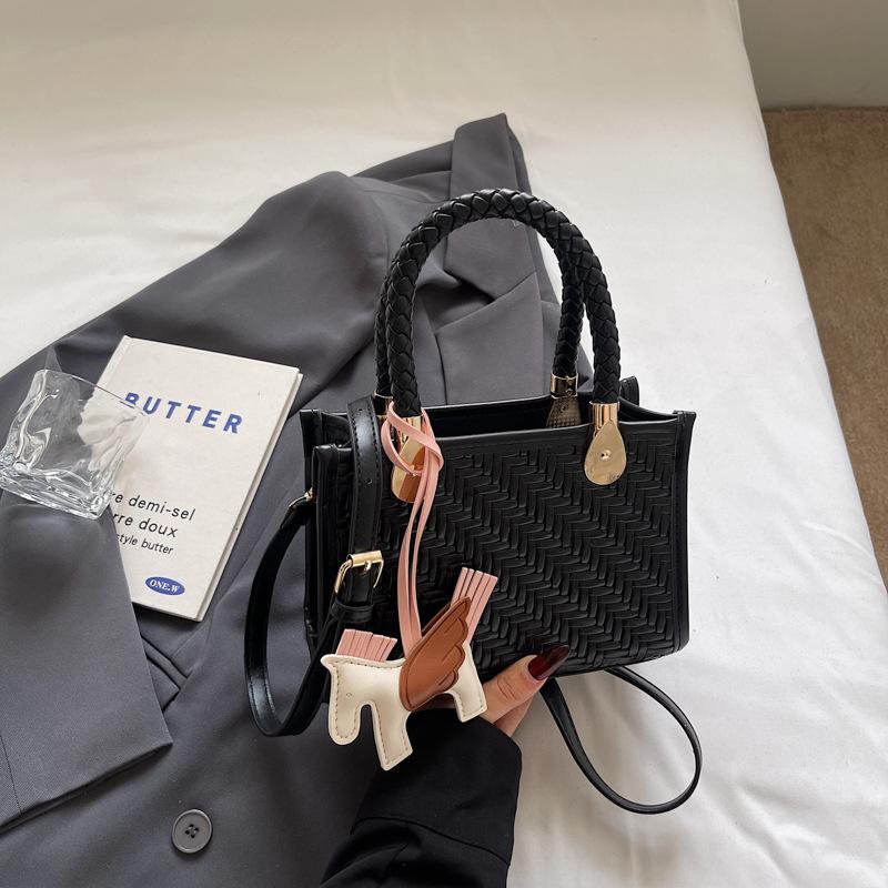 Niche handbag bag women's new popular fashion versatile messenger bag high-end single shoulder tote bag