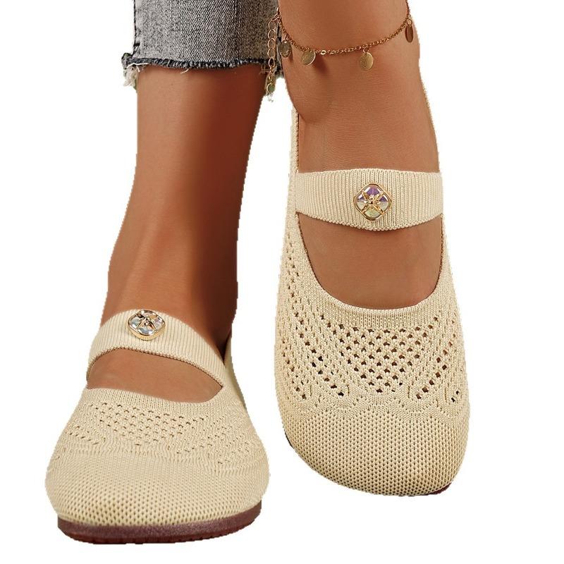 Large size new hollow mesh shoes women's comfortable breathable casual shoes one pedal comfortable versatile cloth shoes mother shoes