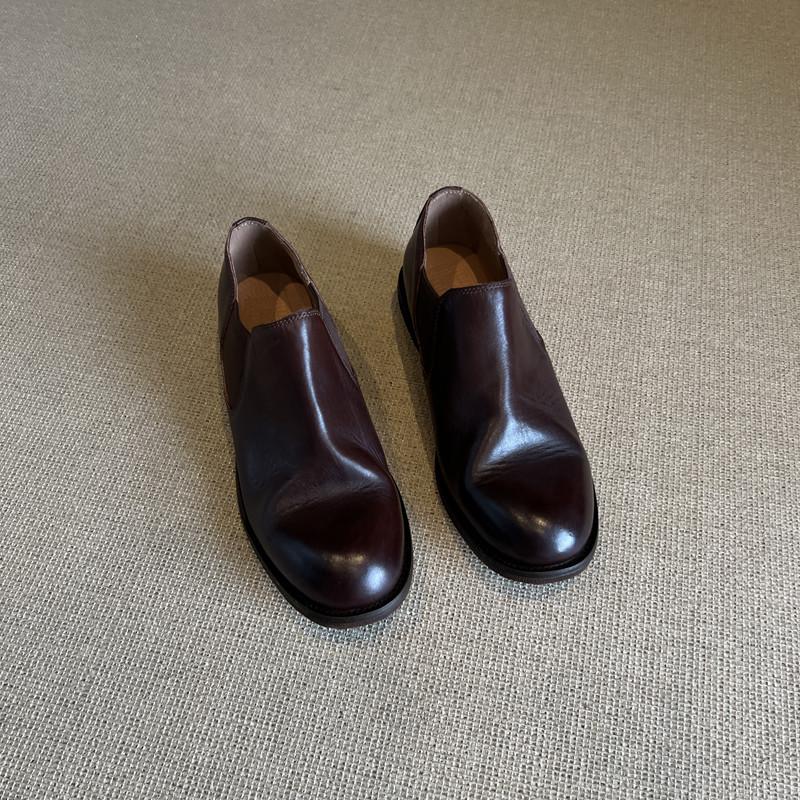 

Версия из коровьей кожи~ Натуральная кожа мягкая поверхность низкий каблук толстый каблук ретро лоферы одинарная обувь женская однотонная для работы на каждый день один педаль маленькая кожаная ш 40 коричневый